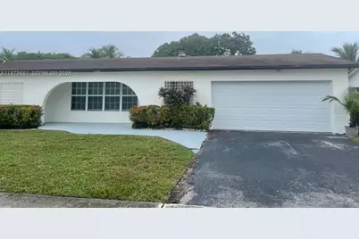 1190 NW 92nd Ave, Pembroke Pines, FL 33024 - Photo 2