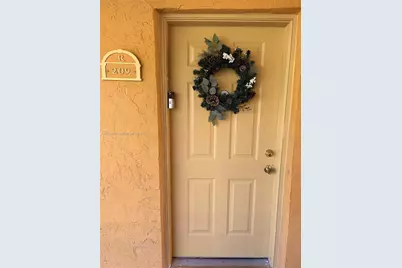 17901 NW 68th Ave #R209, Hialeah, FL 33015 - Photo 12
