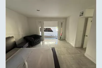 691 NW 7th St Rd, Miami, FL 33136 - Photo 14