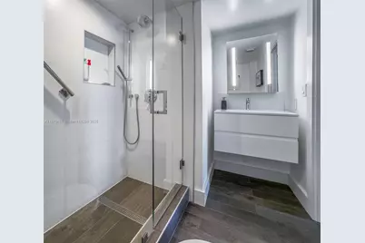 90 Alton Rd #1703, Miami Beach, FL 33139 - Photo 8