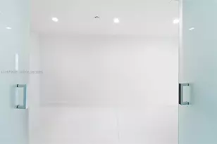 100 Lincoln Rd, Miami Beach, FL 33139 - Photo 14