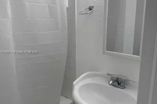 402 NW 84th Terrace, Miami, FL 33150 - Photo 4