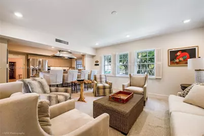 1265 S Alhambra Cir, Coral Gables, FL 33146 - Photo 14