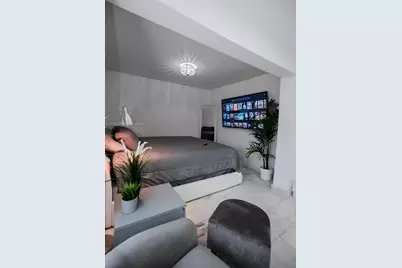 312 NE 108th St, Miami, FL 33161 - Photo 10