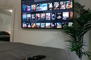 312 NE 108th St, Miami, FL 33161 - Photo 8