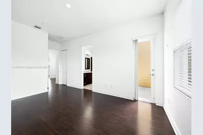 1732 NW 124th Pl, Pembroke Pines, FL 33028 - Photo 12