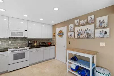 3550 Galt Ocean Dr #111, Fort Lauderdale, FL 33308 - Photo 20