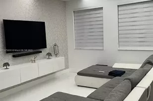 6453 NW 102nd Path, Doral, FL 33178 - Photo 1