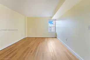 4801 NW 7th St, Miami, FL 33126 - Photo 14