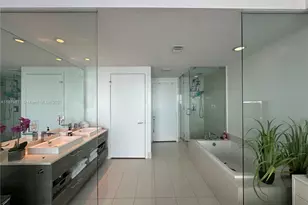 650 NE 32nd St, Miami, FL 33137 - Photo 10