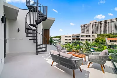 1379 NE 104th St, Miami Shores, FL 33138 - Photo 32