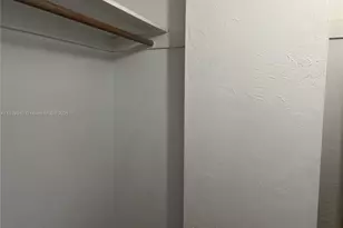 19390 Collins Ave, Sunny Isles Beach, FL 33160 - Photo 12