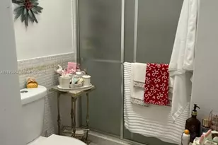 4713 Holly Dr, Tamarac, FL 33319 - Photo 8