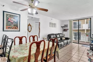 546 SW 1st St, Miami, FL 33130 - Photo 10