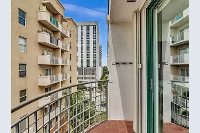 546 SW 1st St #607, Miami, FL 33130 - Photo 22