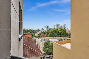 546 SW 1st St, Miami, FL 33130 - Photo 24