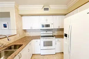 1155 Brickell Bay Dr, Miami, FL 33131 - Photo 10