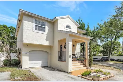 9900 NW 2nd Ct, Plantation, FL 33324 - Photo 2