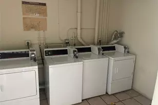 2401 Riverside Dr, Coral Springs, FL 33065 - Photo 36