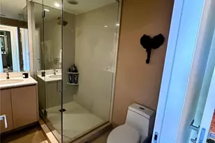 121 NE 34th St, Miami, FL 33137 - Photo 18