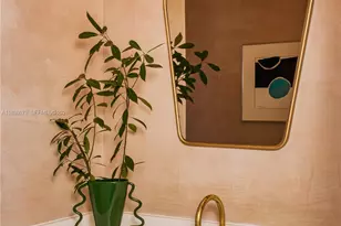 121 NE 34th St, Miami, FL 33137 - Photo 18