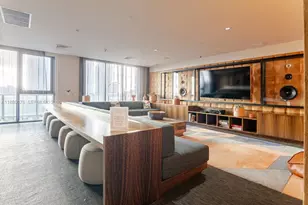 121 NE 34th St, Miami, FL 33137 - Photo 44