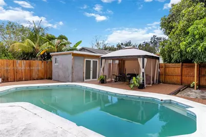 5740 Lincoln St, Hollywood, FL 33021 - Photo 2