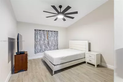 5284 Tiffany Anne Cir, West Palm Beach, FL 33417 - Photo 8