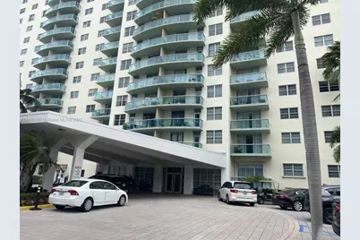 19390 Collins Ave #527, Sunny Isles Beach, FL 33160 - Photo 2