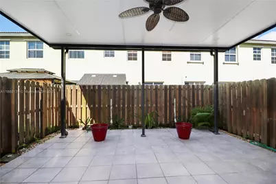 1452 SE 24th Ave, Homestead, FL 33035 - Photo 2
