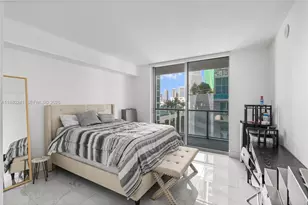 55 SE 6th St, Miami, FL 33131 - Photo 10