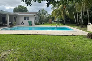 18565 SW 295th Terrace, Homestead, FL 33030 - Photo 4