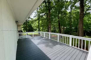 902 Vickie Dr, Cary, NC 27511 - Photo 10