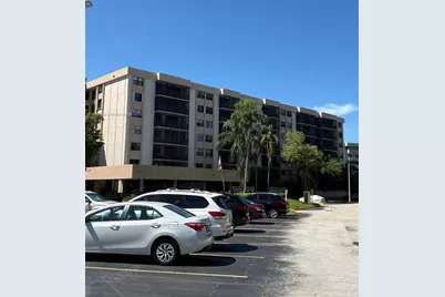900 NE 195th St #702, Miami, FL 33179 - Photo 26
