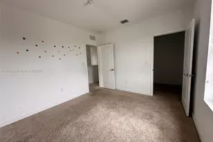 619 NE 4th St, Florida City, FL 33034 - Photo 12