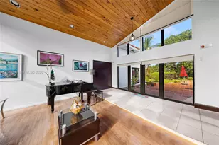 10204 SW 96th Ct, Miami, FL 33176 - Photo 8