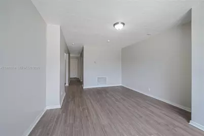 1000 NW 17th Ave, Boca Raton, FL 33486 - Photo 6