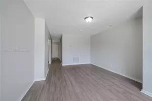 1000 NW 17th Ave, Boca Raton, FL 33486 - Photo 6