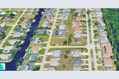 941 SE 23 Place, Cape Coral, FL 33990 - Photo 2