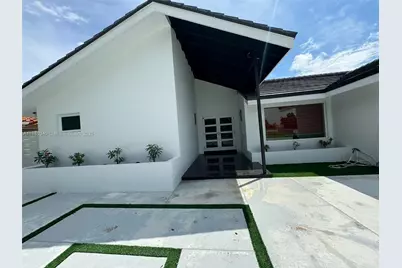 41 NW 136th Ct, Miami, FL 33182 - Photo 2