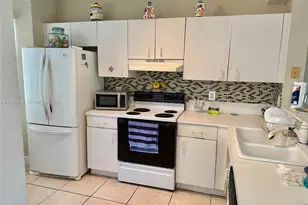 1428 NW 126th Ave, Sunrise, FL 33323 - Photo 12