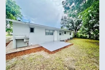 3420 NW 2nd St, Lauderhill, FL 33311 - Photo 12