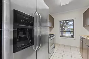 5027 SW 139th Ct, Miami, FL 33175 - Photo 8