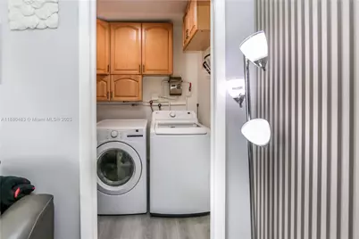 7280 SW 13th St, Miami, FL 33144 - Photo 32