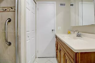 8930 NW 11th St, Pembroke Pines, FL 33024 - Photo 38