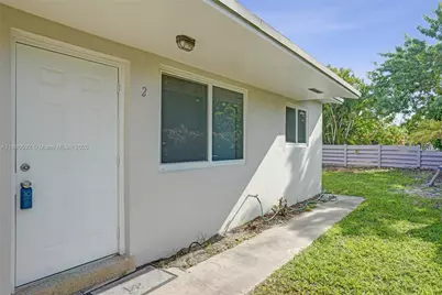 136 NW 6th Ave #2, Hallandale Beach, FL 33009 - Photo 28