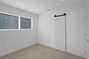 136 NW 6th Ave, Hallandale Beach, FL 33009 - Photo 18