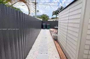 281 Lafayette Dr, Miami Springs, FL 33166 - Photo 10