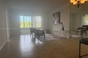 8345 Sunrise Lakes Blvd, Sunrise, FL 33322 - Photo 18