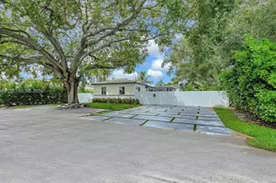 11102 NE 9th Ct, Biscayne Park, FL 33161 - Photo 1